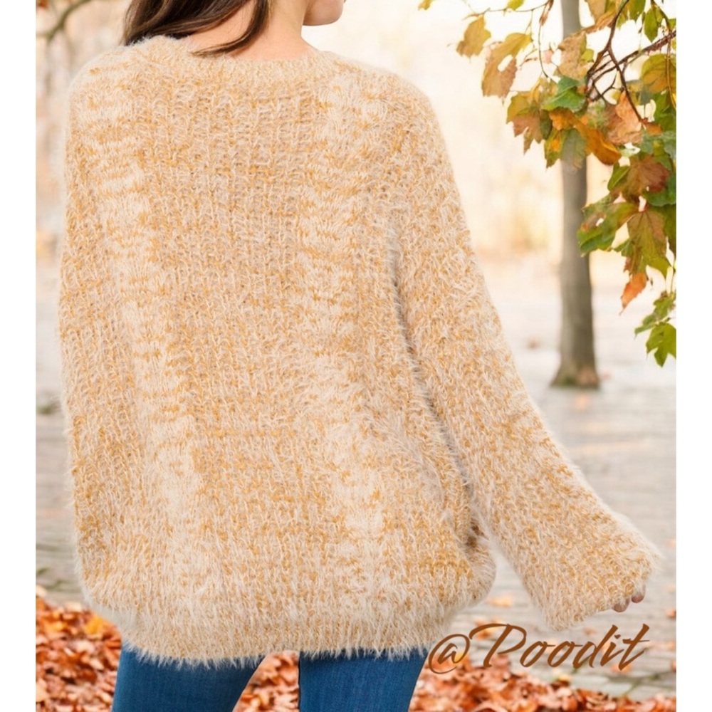 Gorgeous mustard oversized fuzzy knit sweater ONE SIZE - Picture 5 of 10